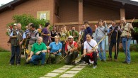 Giornata con les Amis Voie Médiane, all’Agriturismo  “L’Altana del Motto Rosso“. Dopo il saluto a Jean-Marie. Un giro del campo in compagnia, immersi nei boschi