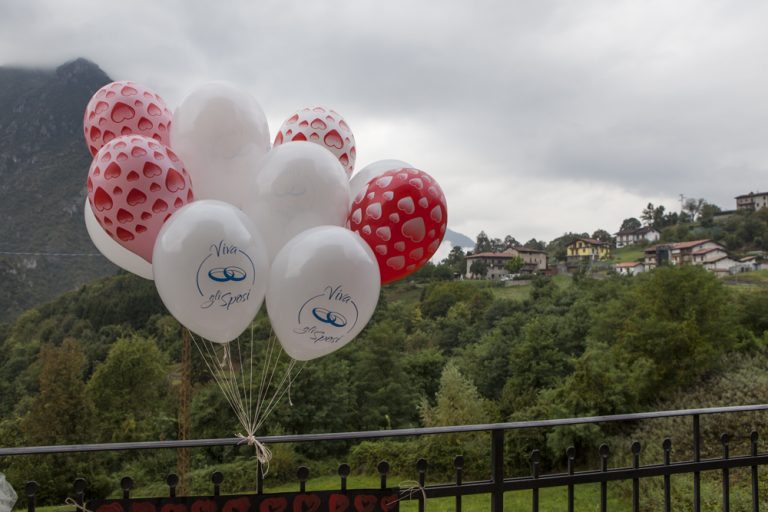 Antonio e Valentina Sposi (di mezzo)