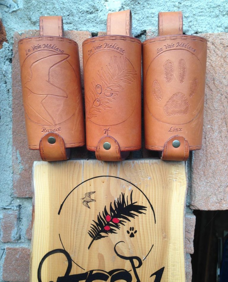 Porta Bottiglia per i tre Istruttori de La Via di Mezzo